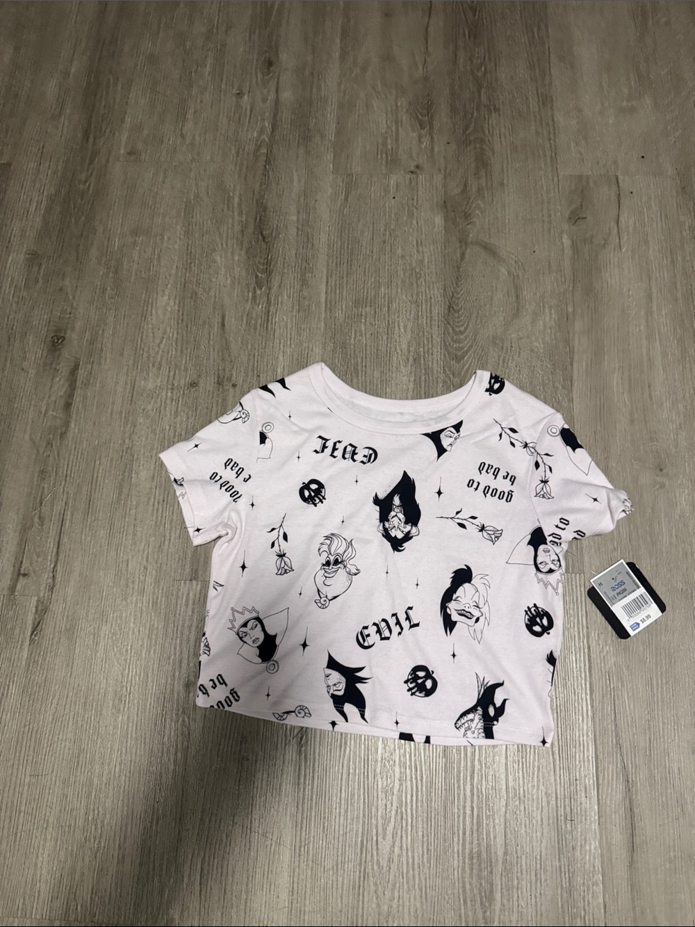 Girls' Pale Pink Short Sleeve Graphic crop top - Villain Print